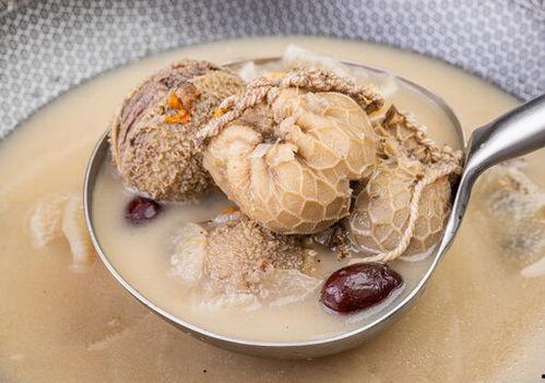 柳州网红肚包肉做法,秘制传统美食，一口咬下满口鲜香