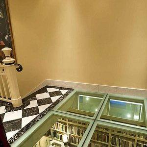 明星玻璃地板图片大全,明星玻璃地板图片大赏