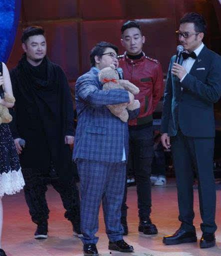 韩红绯闻爆料正能量视频,韩红绯闻风波背后的正能量故事