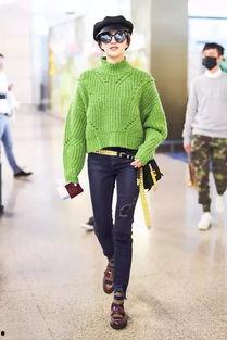 明星穿高领毛衣,高领毛衣演绎冬日时尚潮流