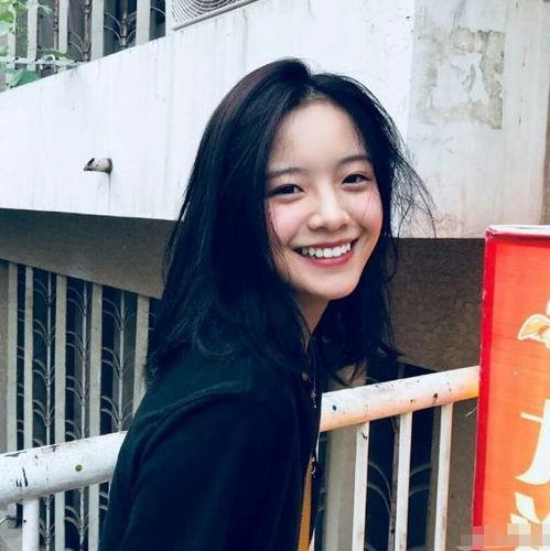 快手网红小甜瓜前妻照片,揭秘网红背后的故事