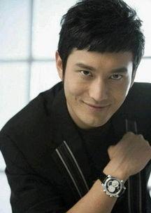 明星情侣毕业照,校园时光的美好回忆