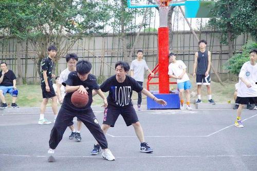 街舞老师吃瓜图片高清壁纸,高清壁纸捕捉动感魅力