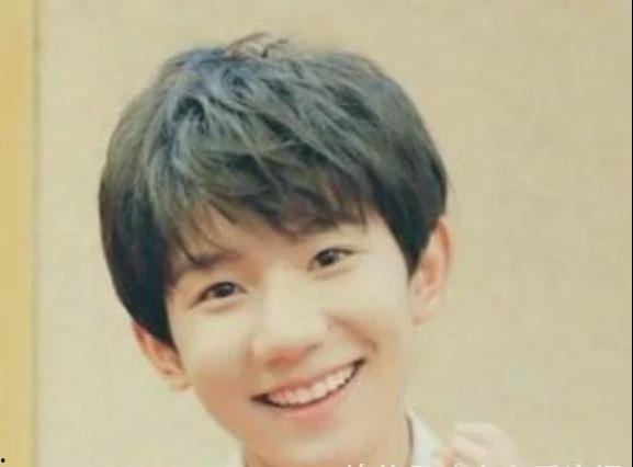 男明星憋笑,男明星憋笑瞬间，笑点满满